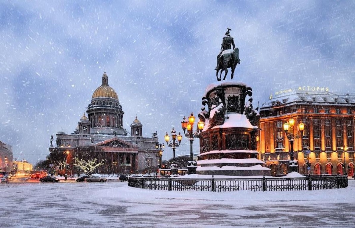 На новогодние праздники в Санкт-Петербург!